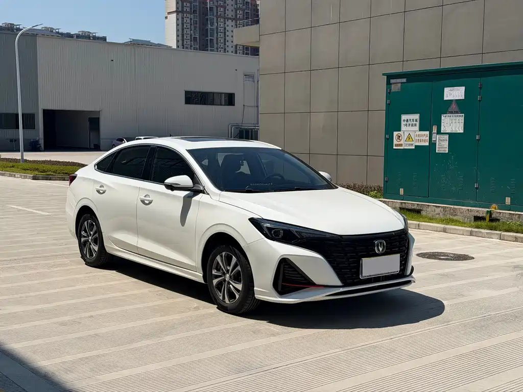 Changan Eado — миниатюра 3