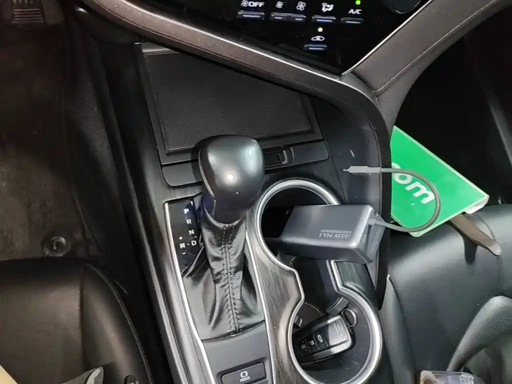 Toyota Camry — миниатюра 14