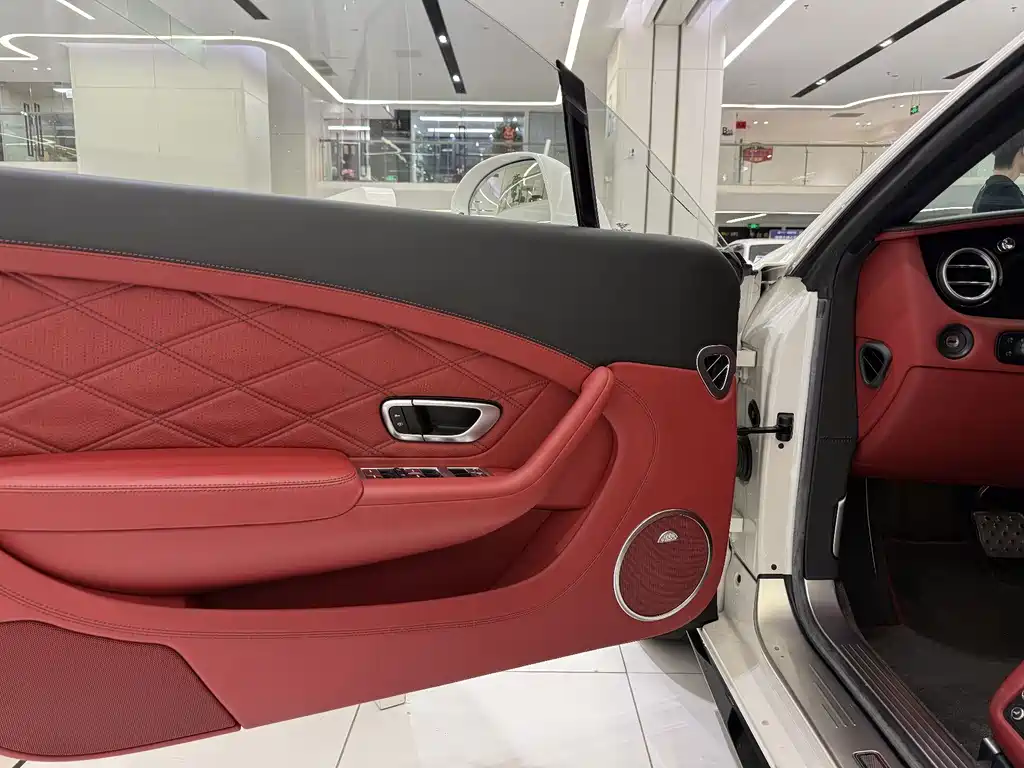 Bentley Continental — миниатюра 6