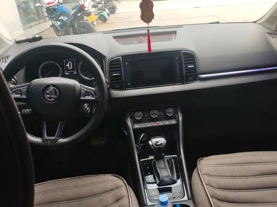 Skoda Karoq — миниатюра 12