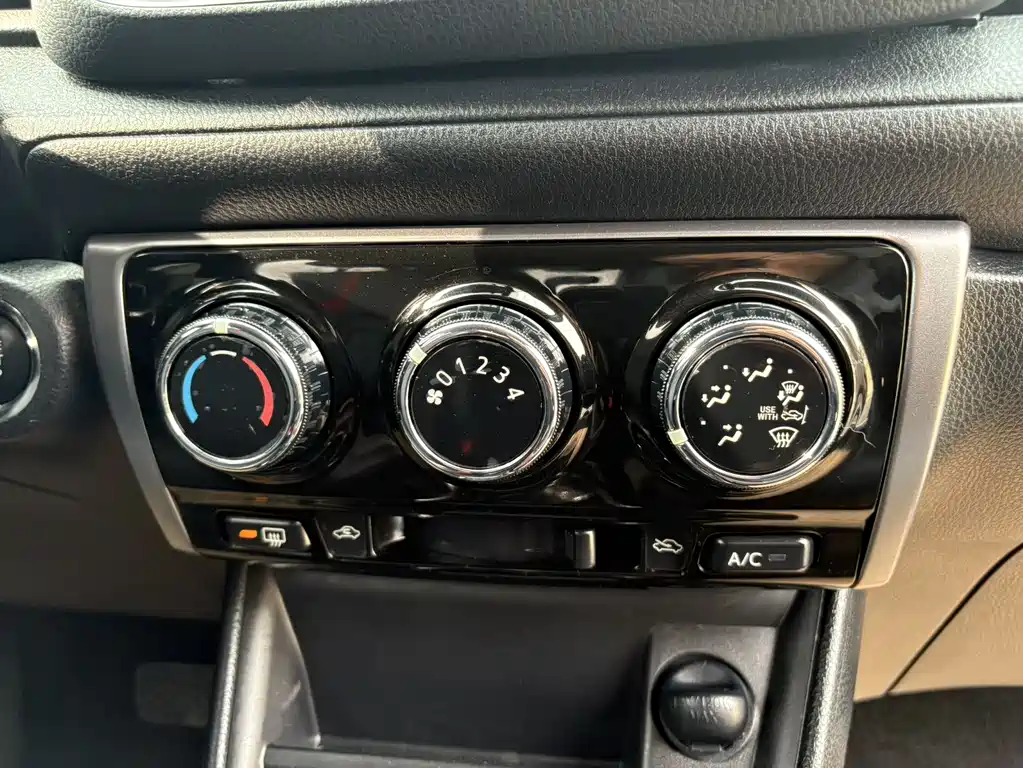 TOYOTA YARIS L ZHIXUAN