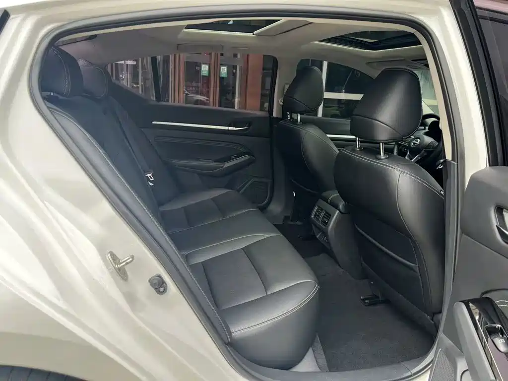 Nissan Teana — миниатюра 13