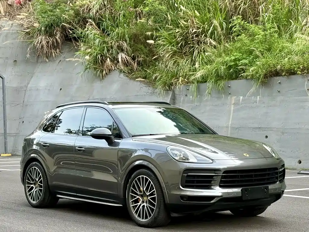 Porsche Cayenne — миниатюра 3