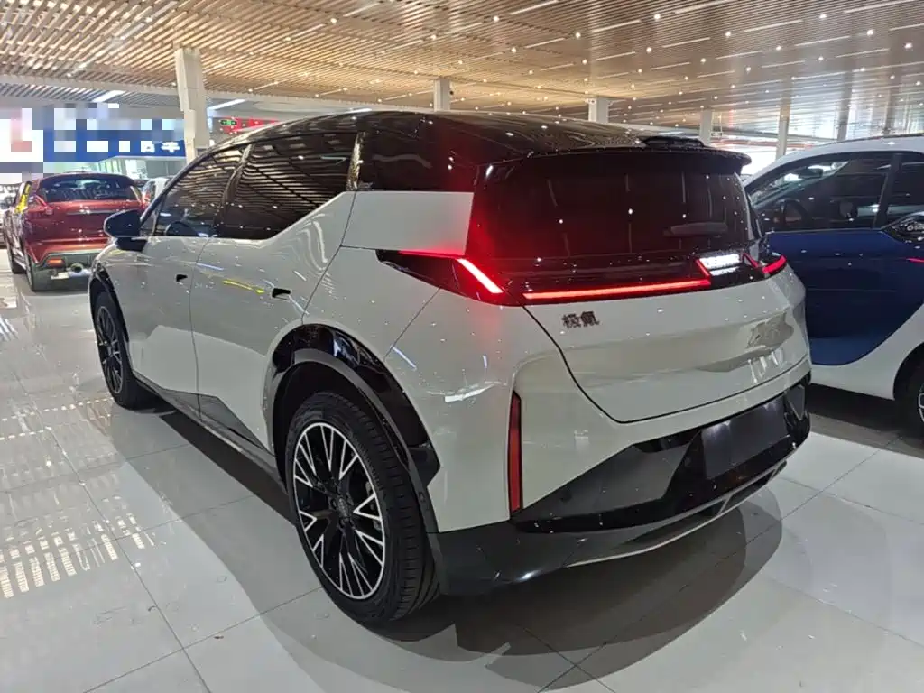 Zeekr X — миниатюра 5