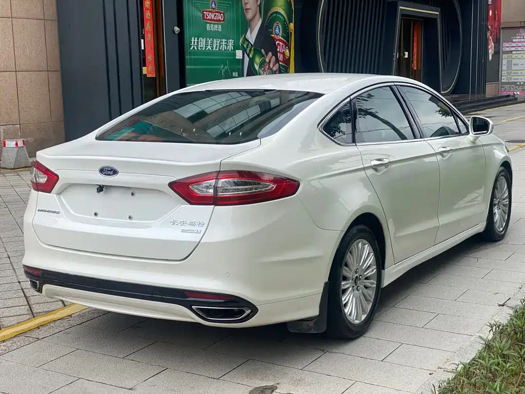Ford Mondeo 2013 2.0L GTDi200 Fashion
