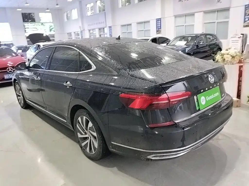 Volkswagen Passat PHEV — миниатюра 5