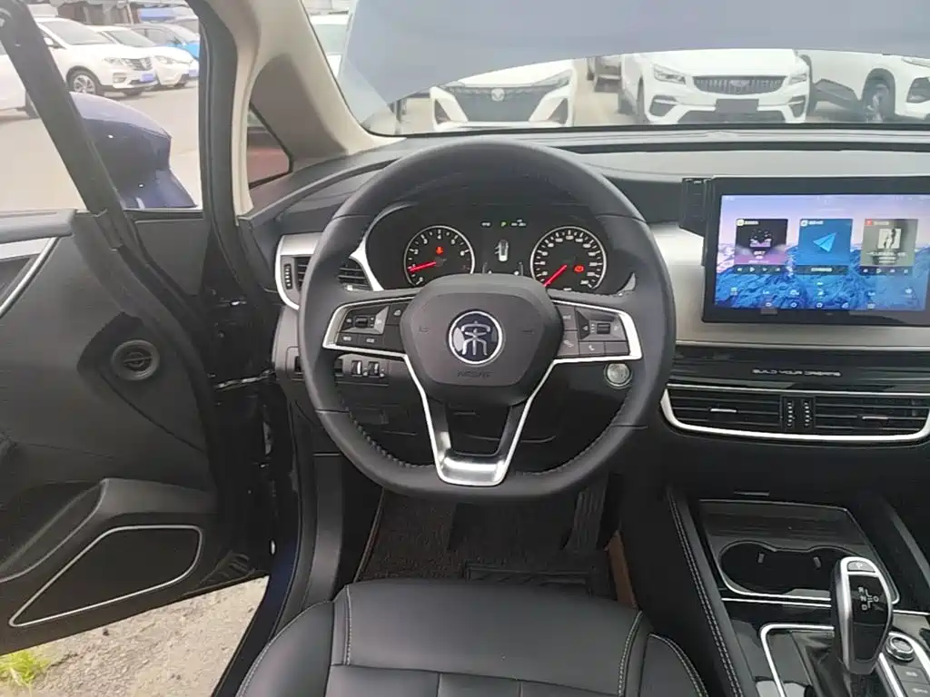 BYD MAX — миниатюра 11