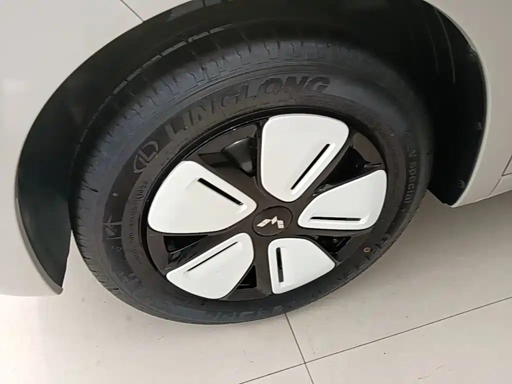 Wuling MINIEV — миниатюра 23
