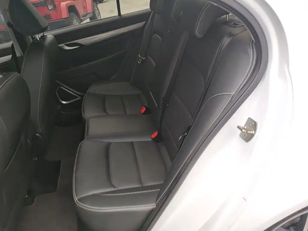 Geely Emgrand — миниатюра 17