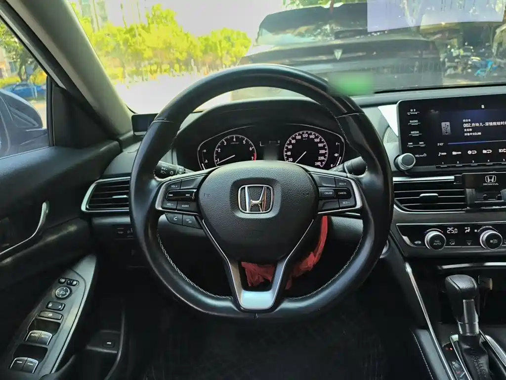 Honda Accord — миниатюра 11