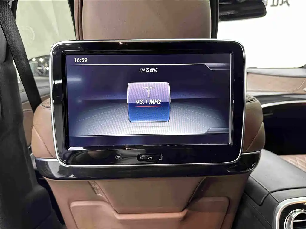 Mercedes-Benz S-Class — миниатюра 24