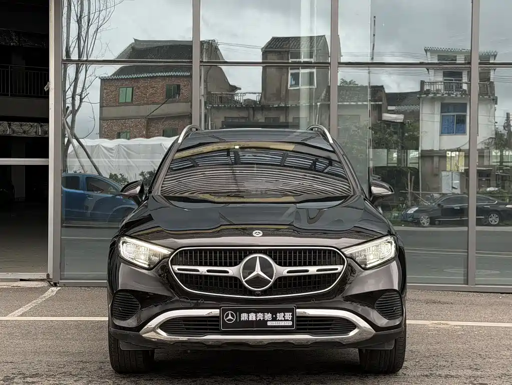 Mercedes-Benz GLC 2023 GLC 260 L 4MATIC 5 мест