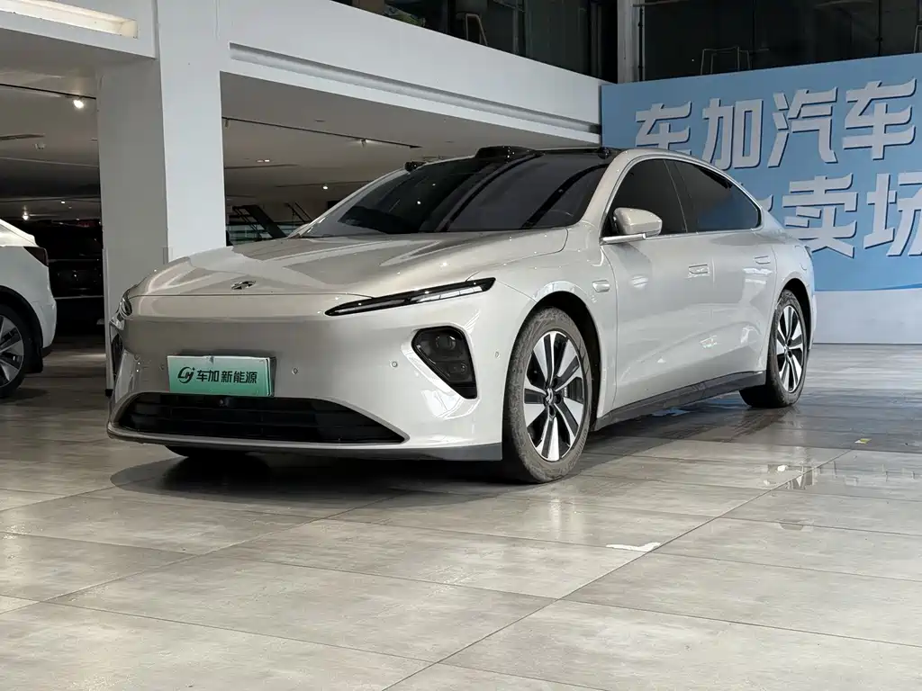 NIO ET7
