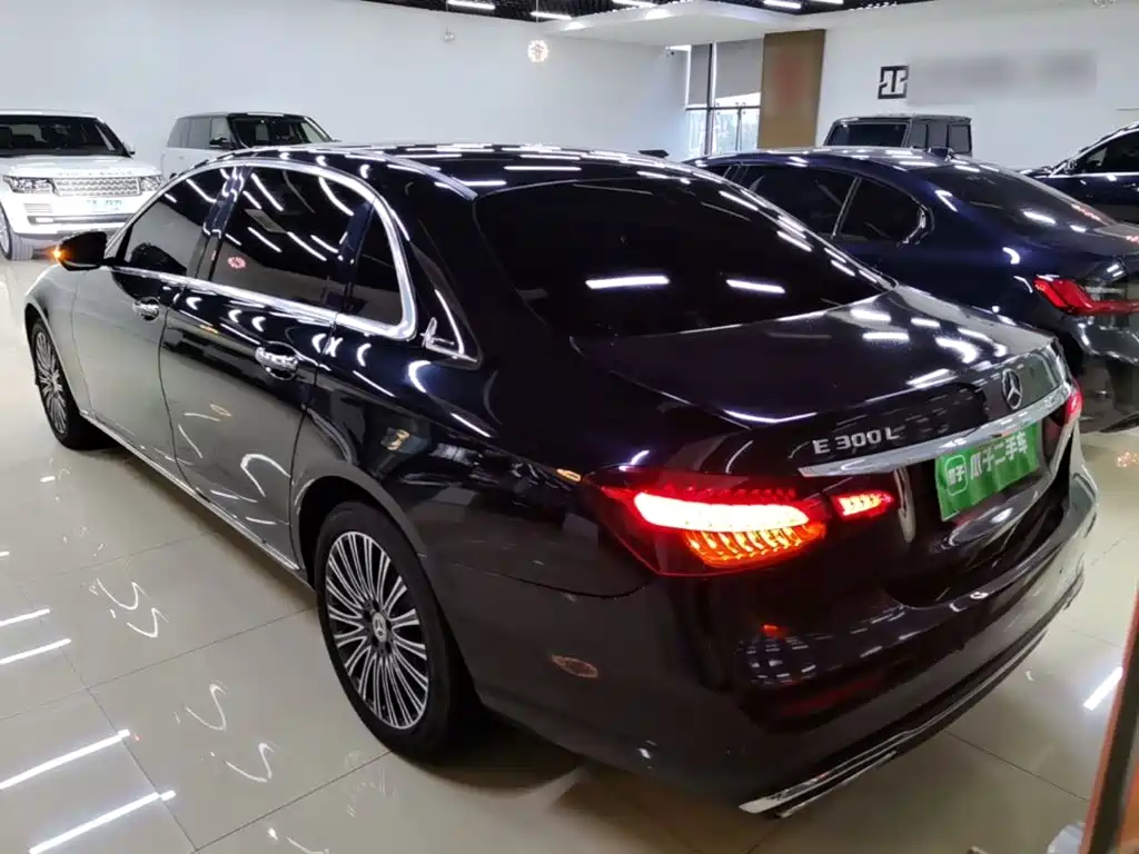 Mercedes-Benz E-Class — миниатюра 5