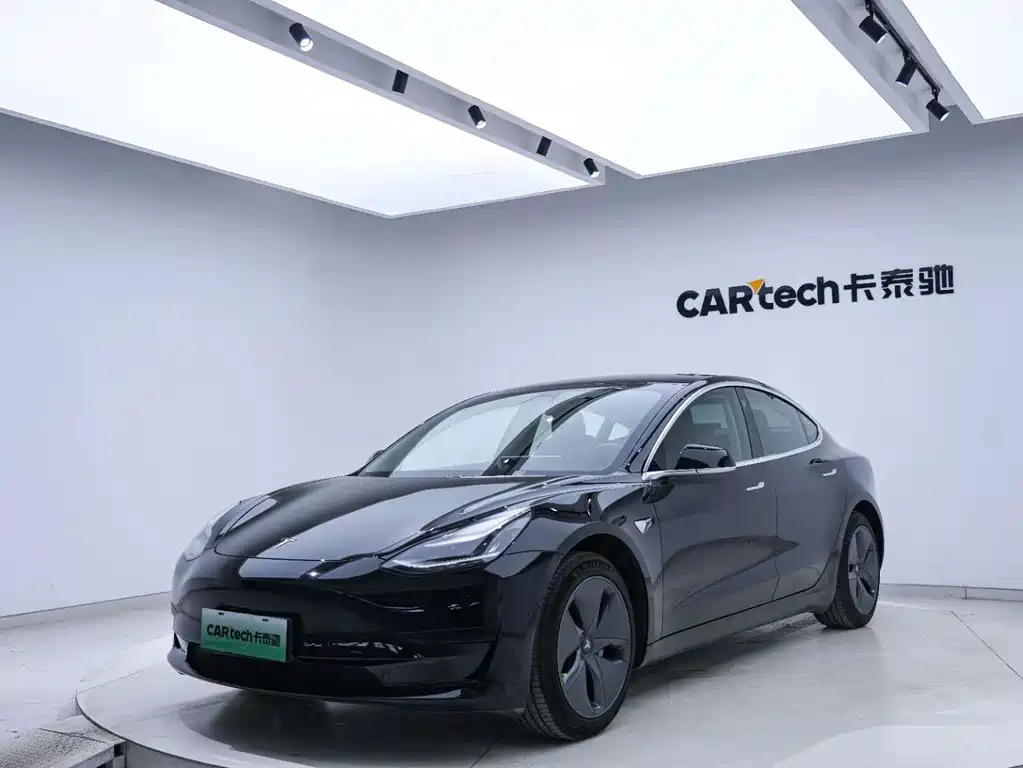 Tesla Model 3 — миниатюра 9