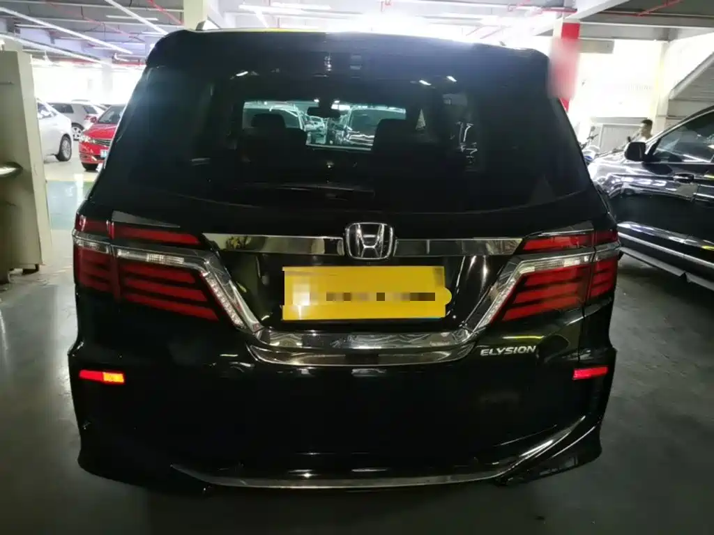 Honda Elysion — миниатюра 6