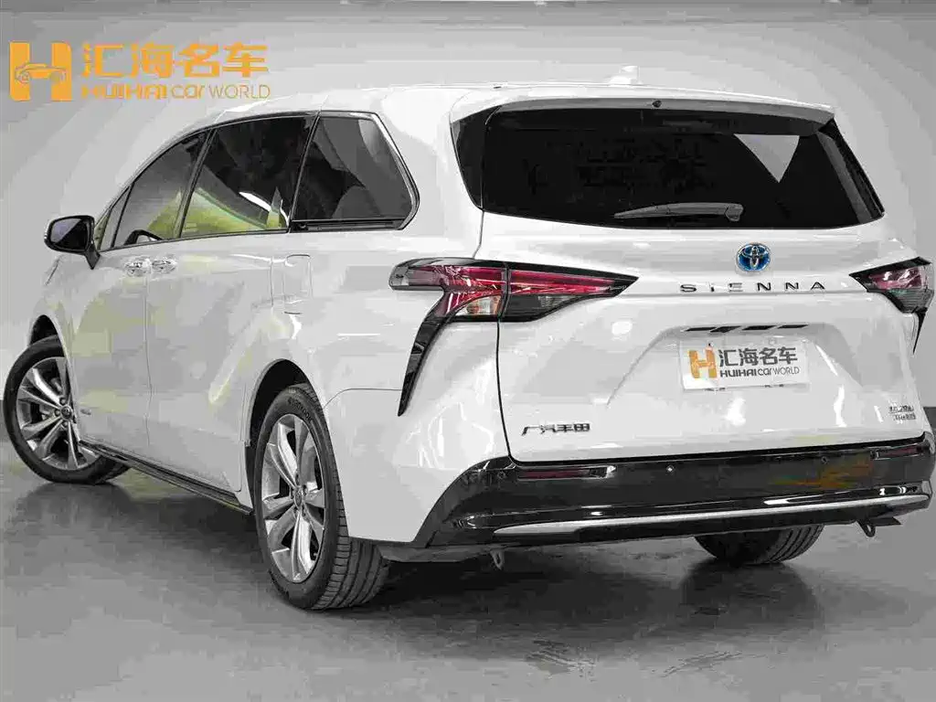 Toyota Sienna — миниатюра 4