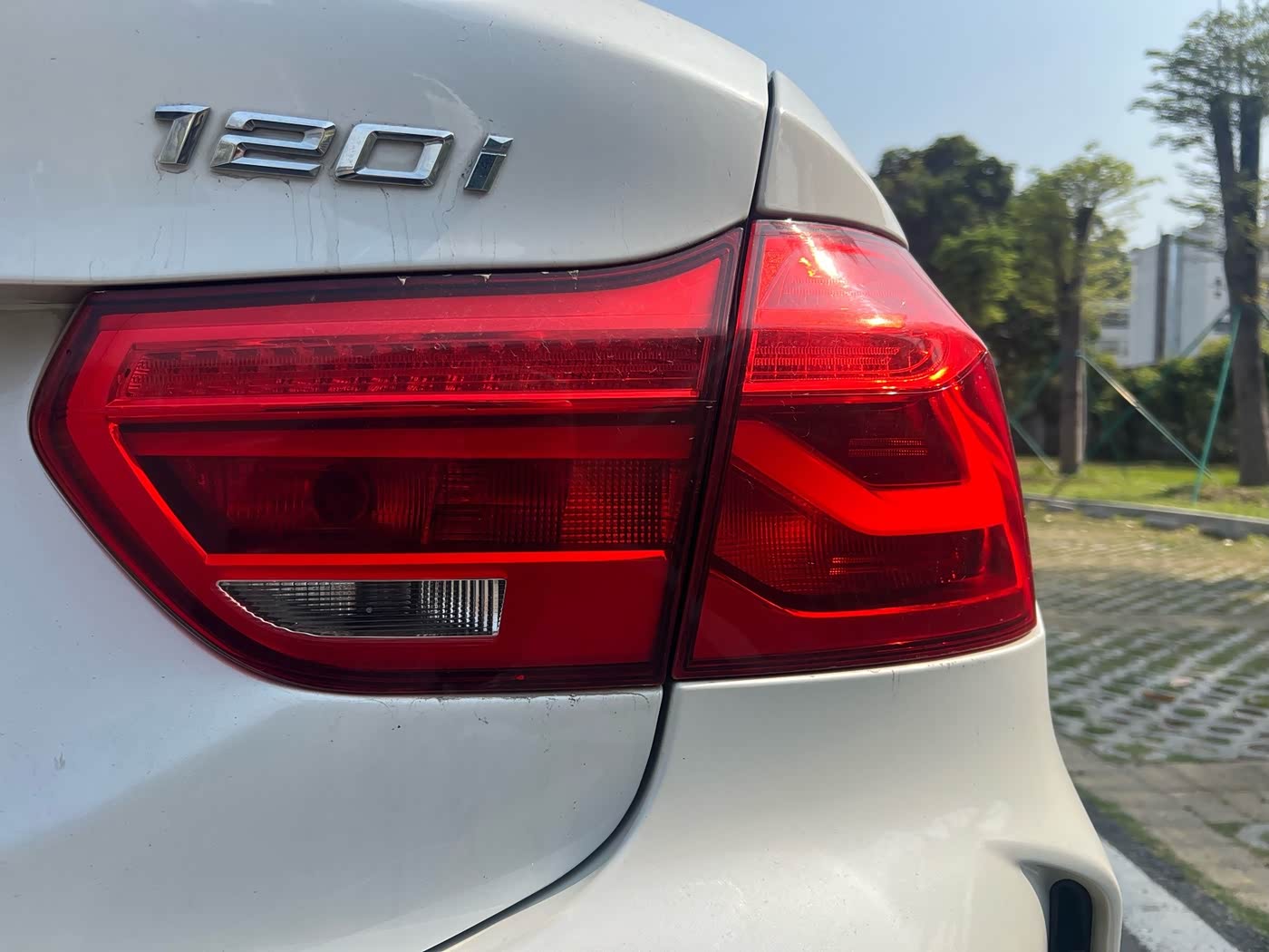 BMW 1 Series 1.5 л 2023 г. Белый, пробег 48300 км
