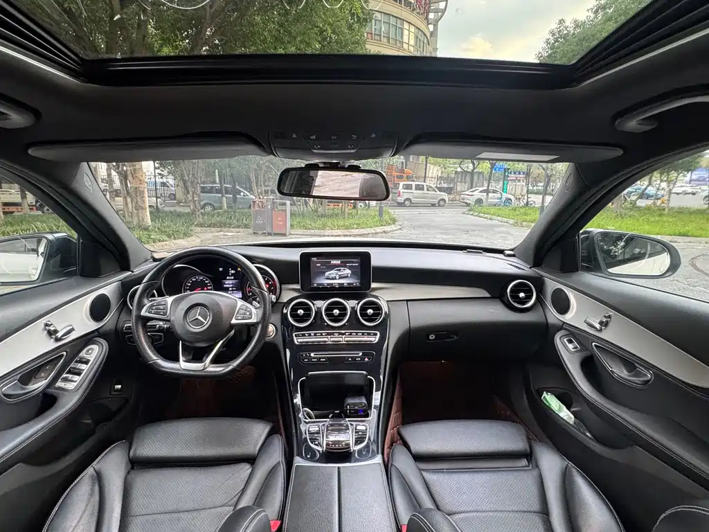 Mercedes-Benz C-Class — миниатюра 13