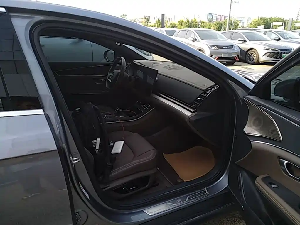 BYD Han — миниатюра 25