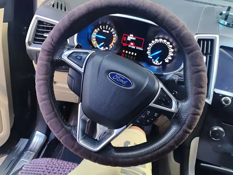Ford Edge — миниатюра 15