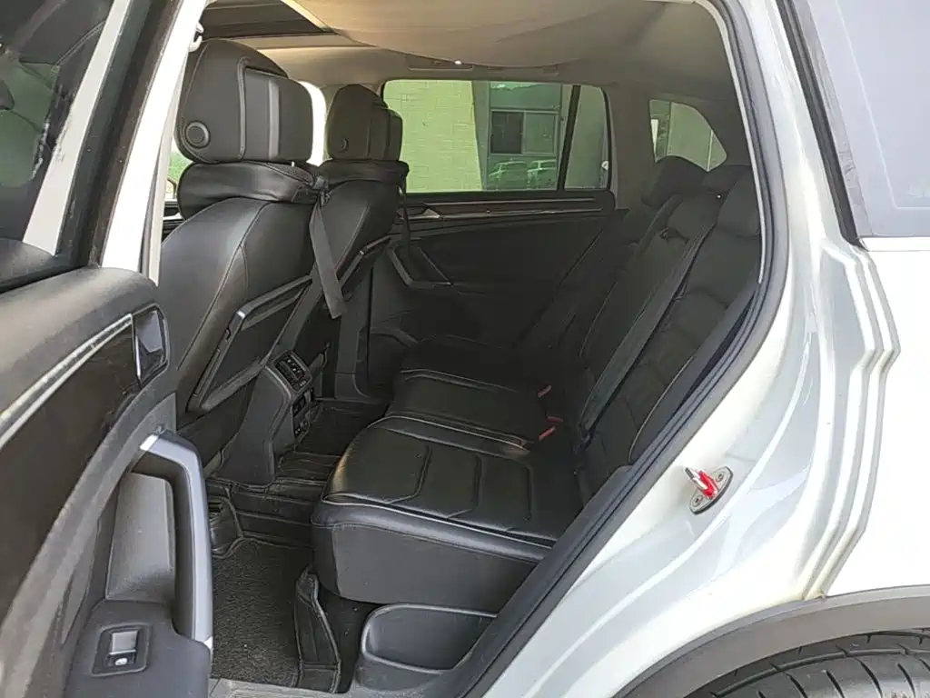 Volkswagen Tiguan — миниатюра 17