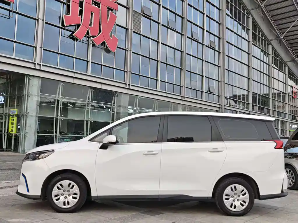 Maxus 5 2024 410KM Elite мест