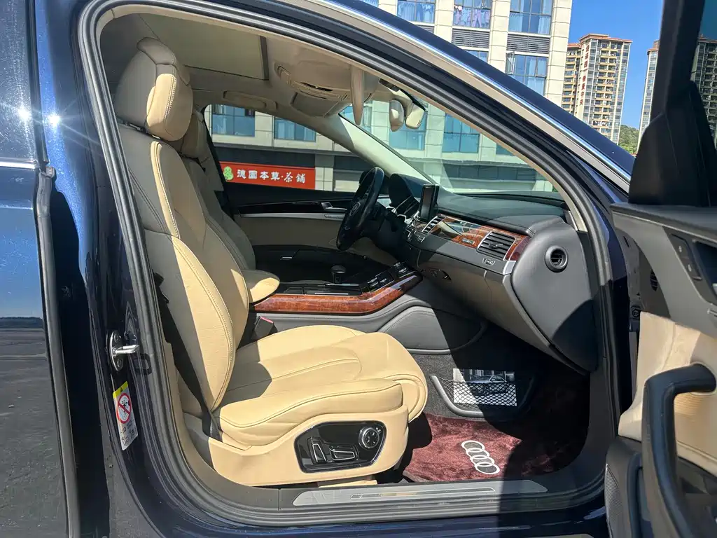 Audi A8 — миниатюра 12
