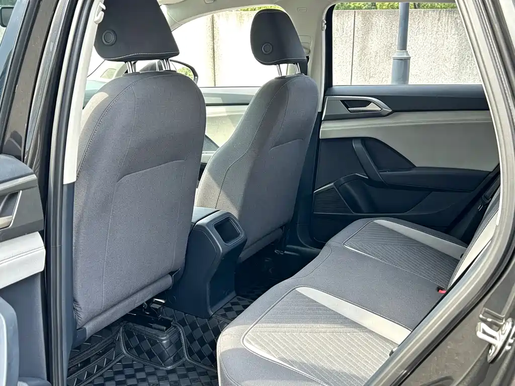 Volkswagen Tharu — миниатюра 6
