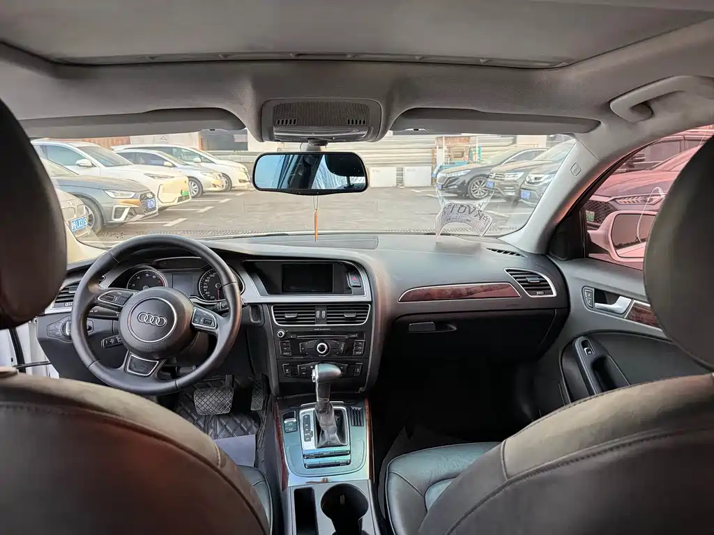 Audi A4L 2013 35 TFSI AT Comfort
