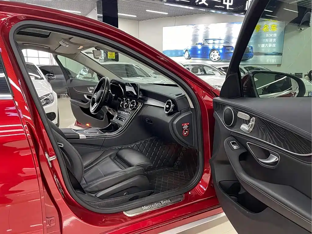 Mercedes-Benz C-Class — миниатюра 6