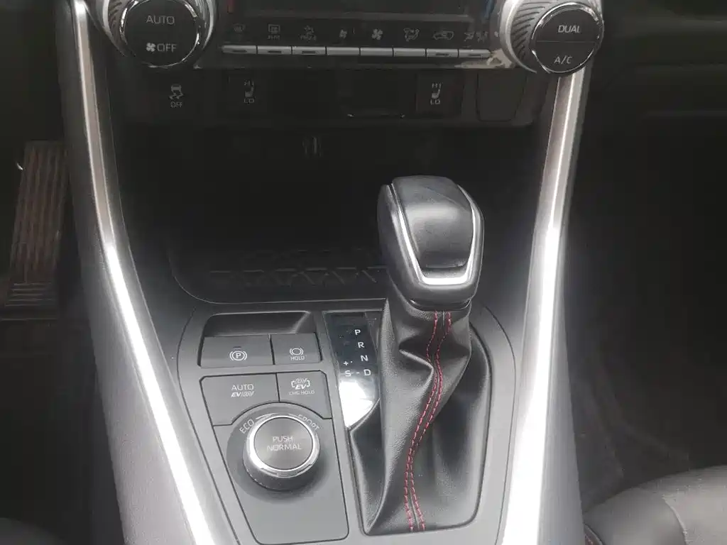 Toyota RAV4 Prime — миниатюра 14
