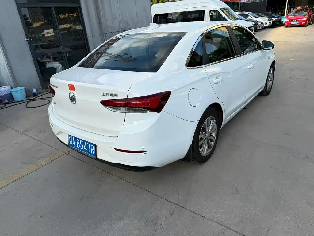 Buick Excelle — миниатюра 7