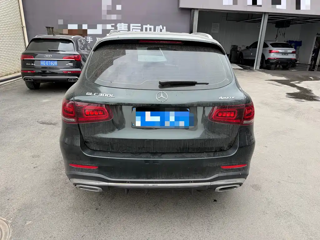 MERCEDES-BENZ GLC