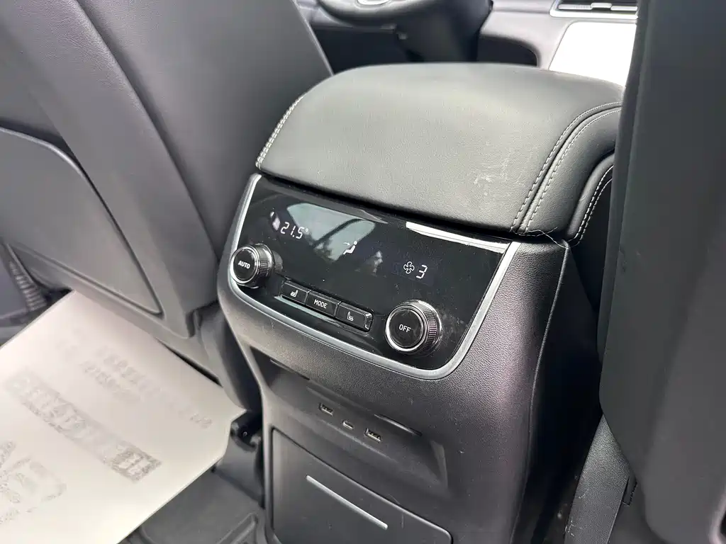 Li Auto Li ONE — миниатюра 17