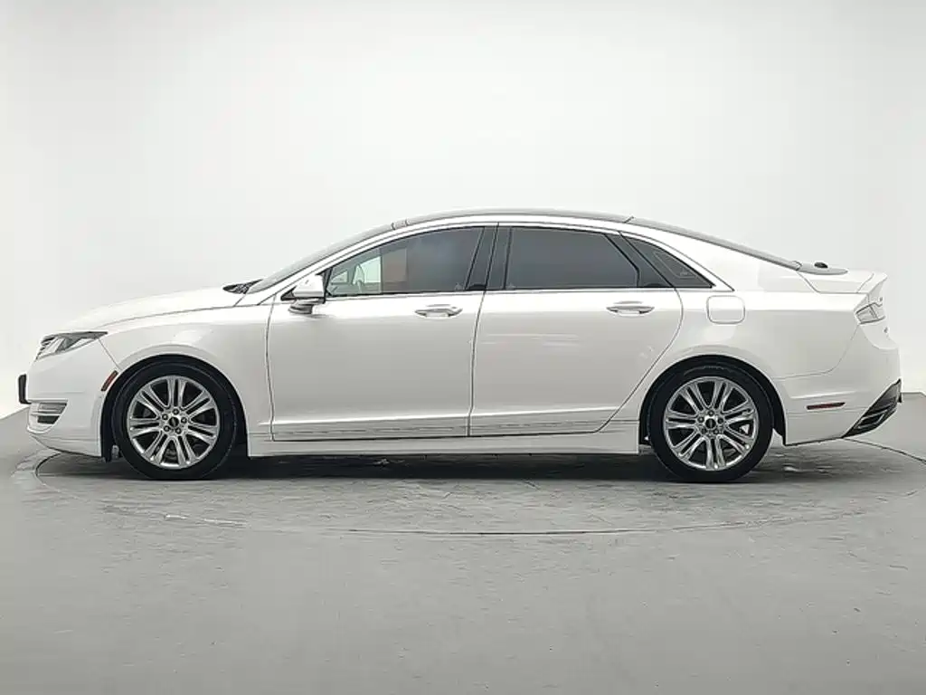 Lincoln MKZ — миниатюра 2