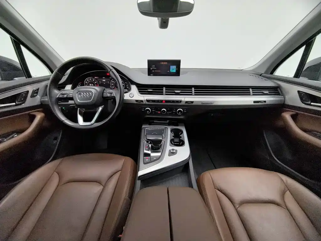 Audi Q7 — миниатюра 5