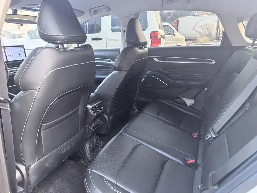 Geely Emgrand — миниатюра 8