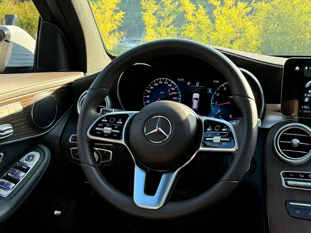 Mercedes-Benz GLC — миниатюра 11