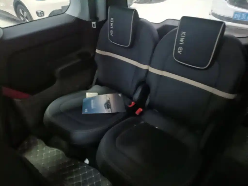 Baojun KiWi EV — миниатюра 17