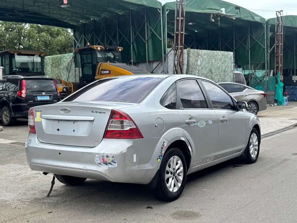 Ford Focus — миниатюра 5