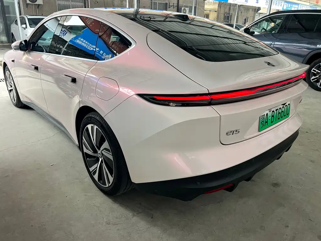 NIO NIO ET5