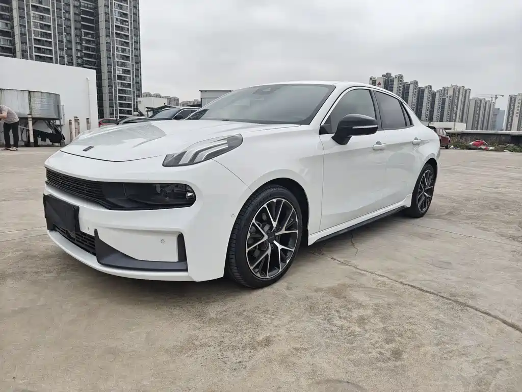 Lynk & Co 03 2020