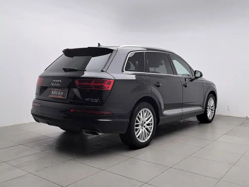 Audi Q7 — миниатюра 2