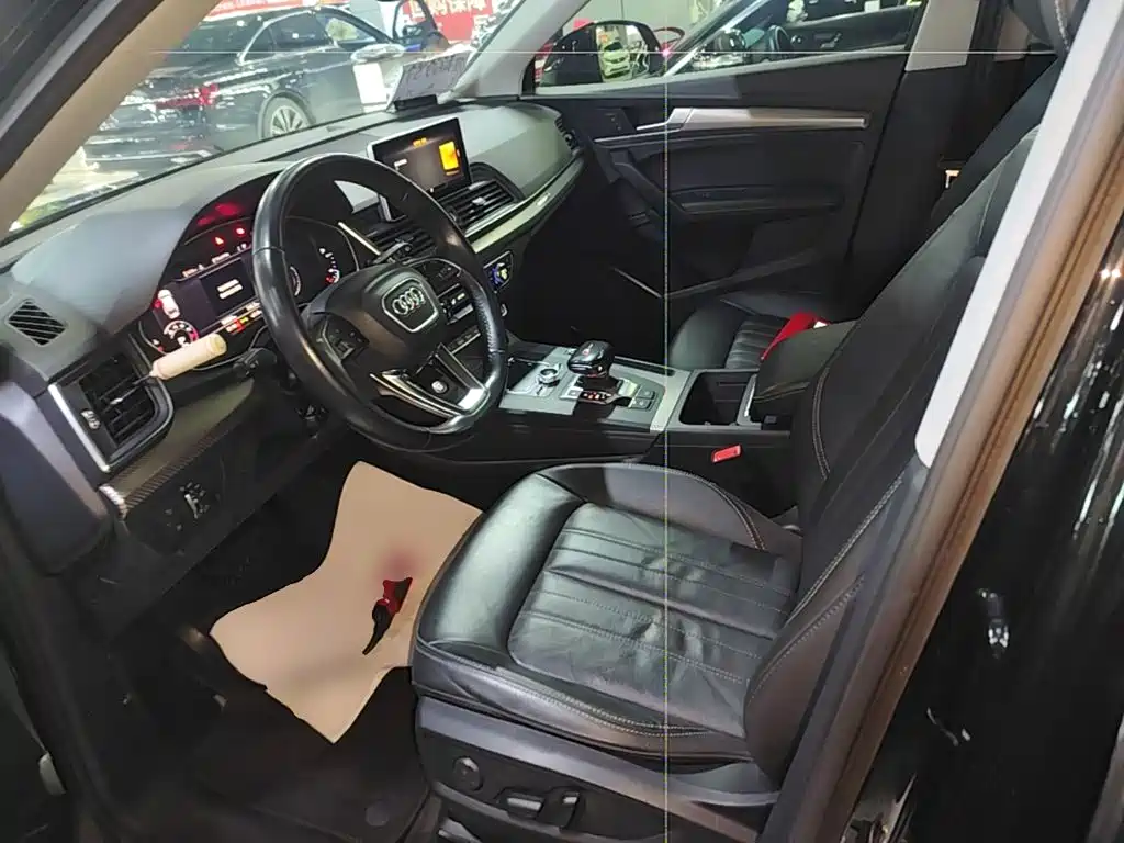 Audi Q5L — миниатюра 15