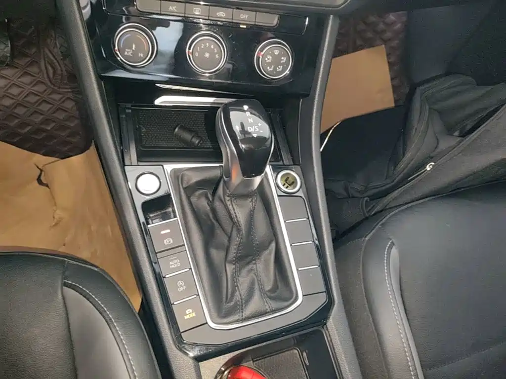 Volkswagen Sagitar — миниатюра 14