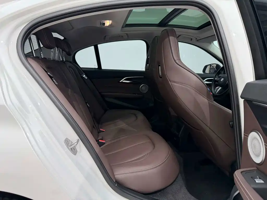 BMW 1 Series — миниатюра 27