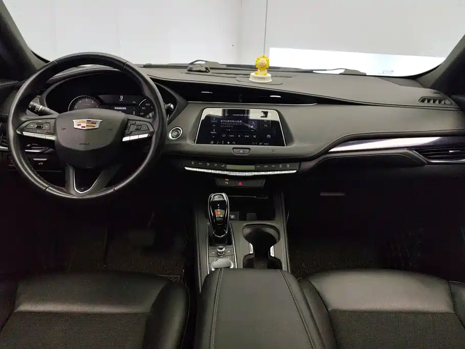 Cadillac XT4 — миниатюра 12