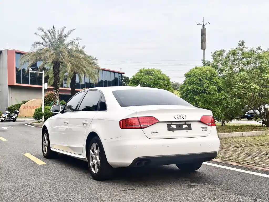 Audi A4L — миниатюра 5