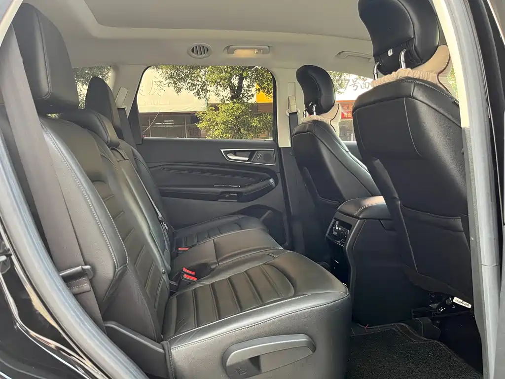 Ford Edge — миниатюра 13